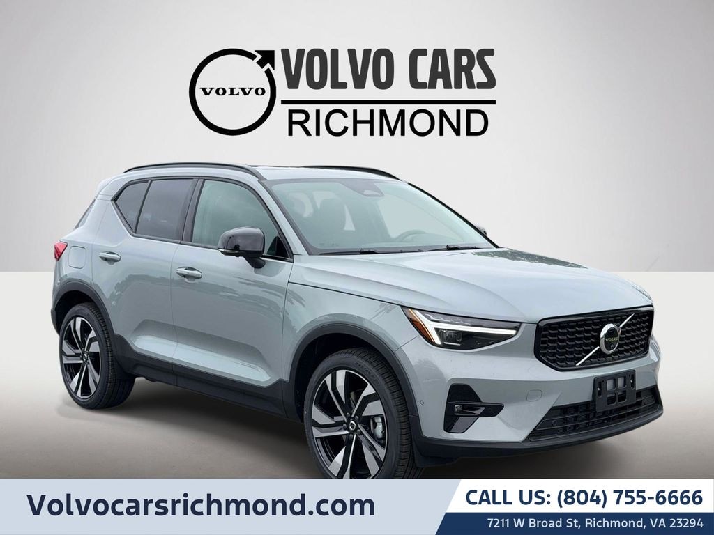 New 2026 Volvo XC40 B5 Plus SUV
