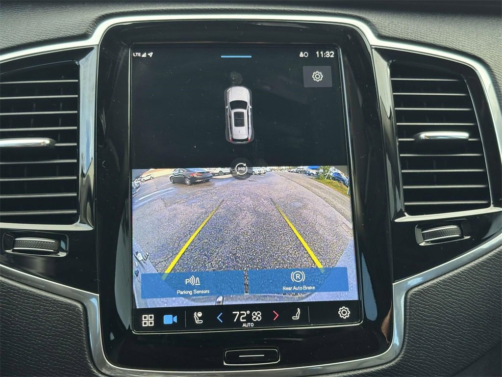 2023 Volvo XC90 B5 Plus photo 3