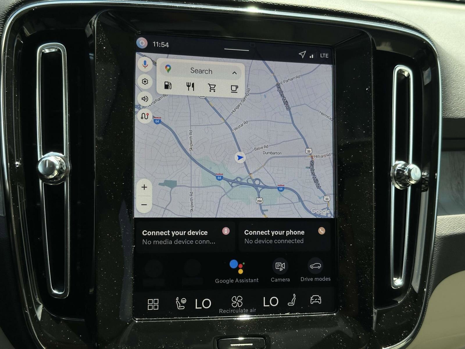 2026 Volvo XC40 Plus photo 3