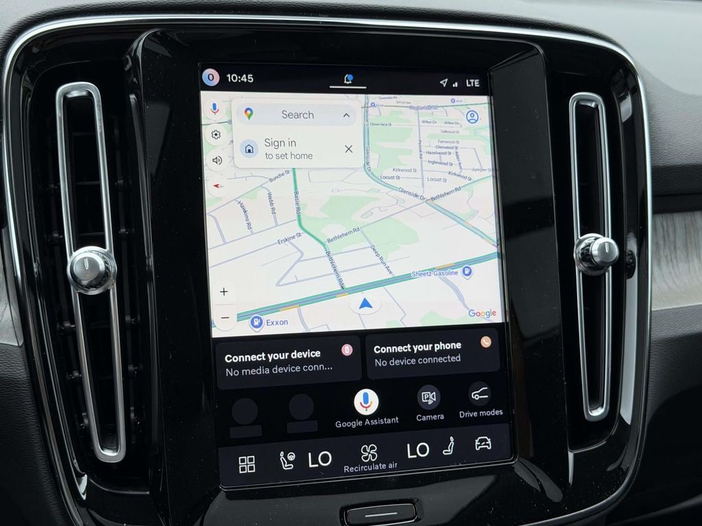 New 2026 Volvo XC40 B5 Plus SUV