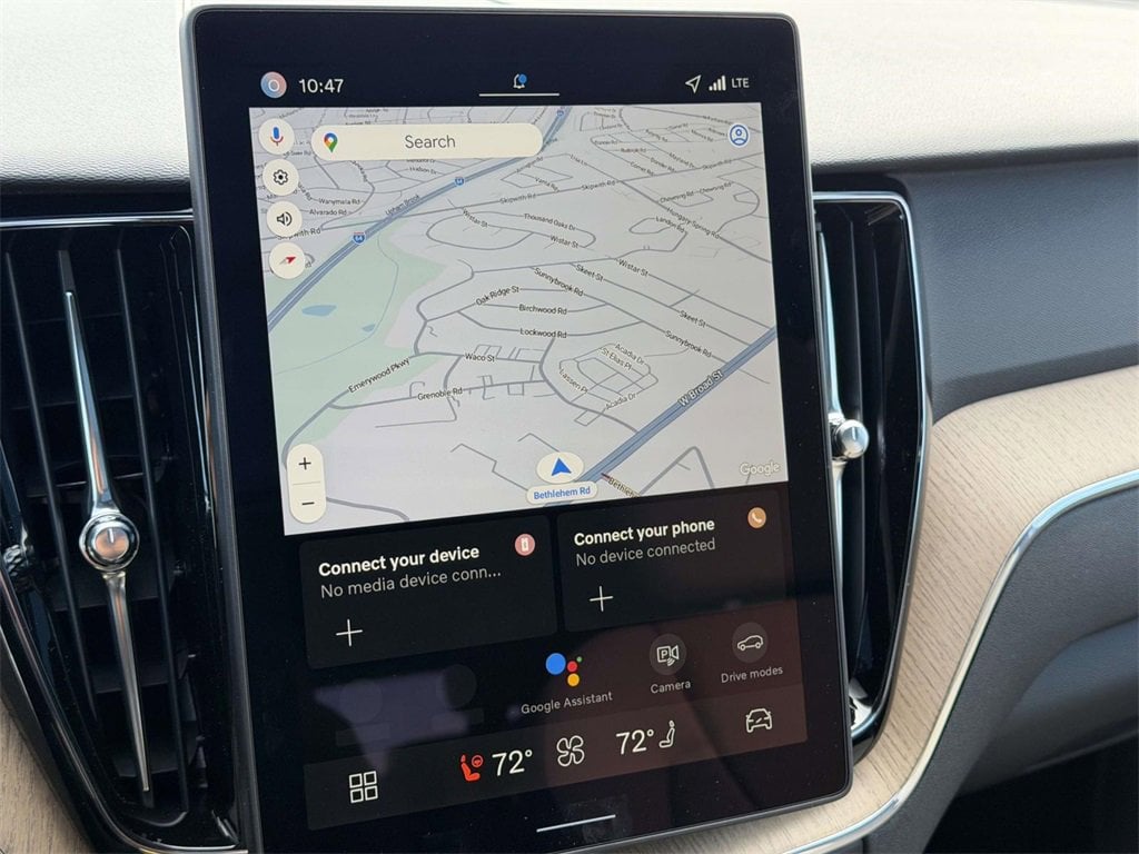 New 2026 Volvo XC60 B5 Plus SUV