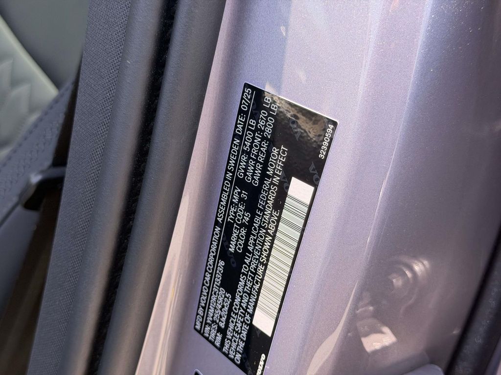 2026 Volvo XC60 Plus - Photo 25