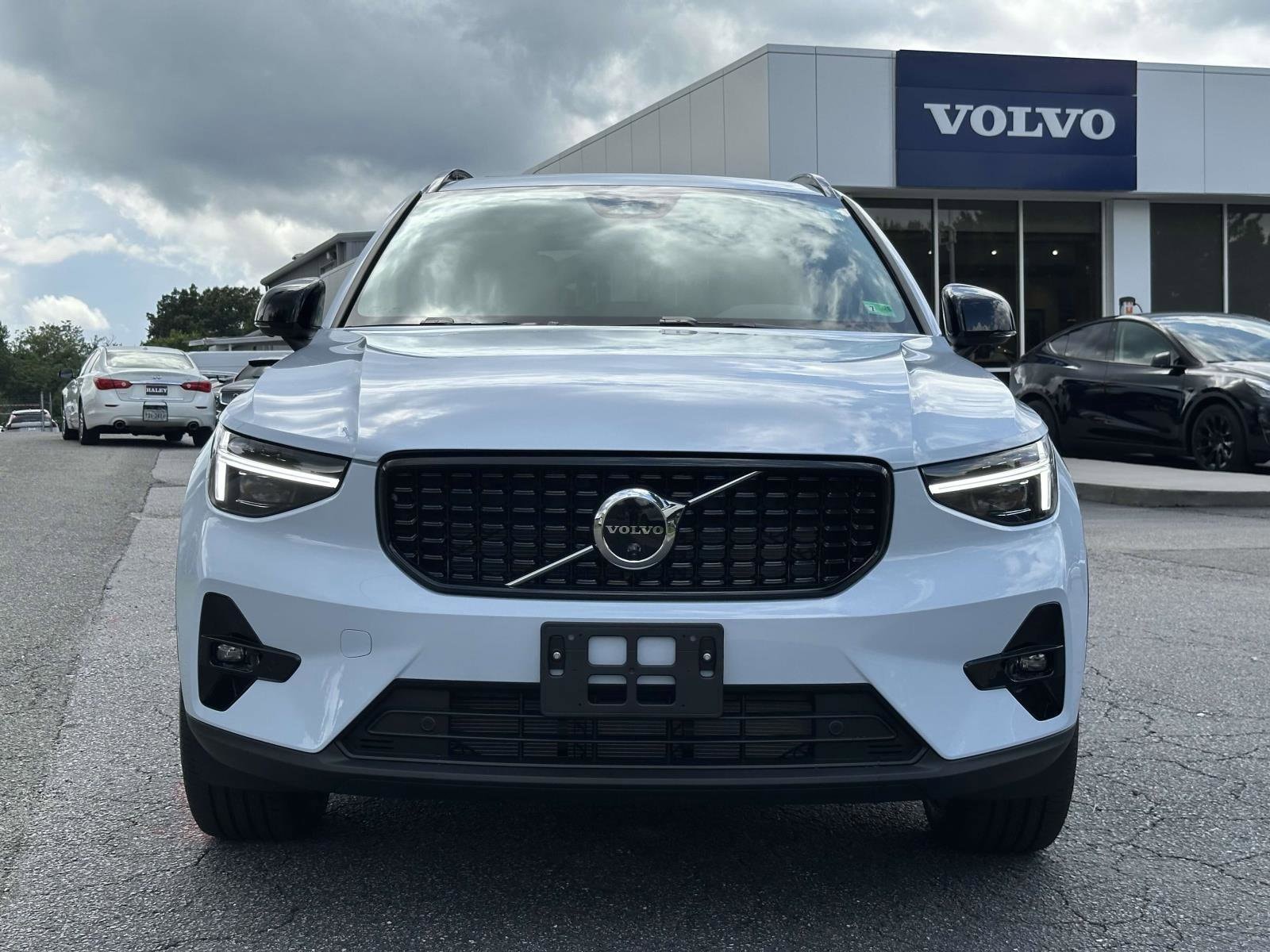 2026 Volvo XC40 Plus - Photo 23