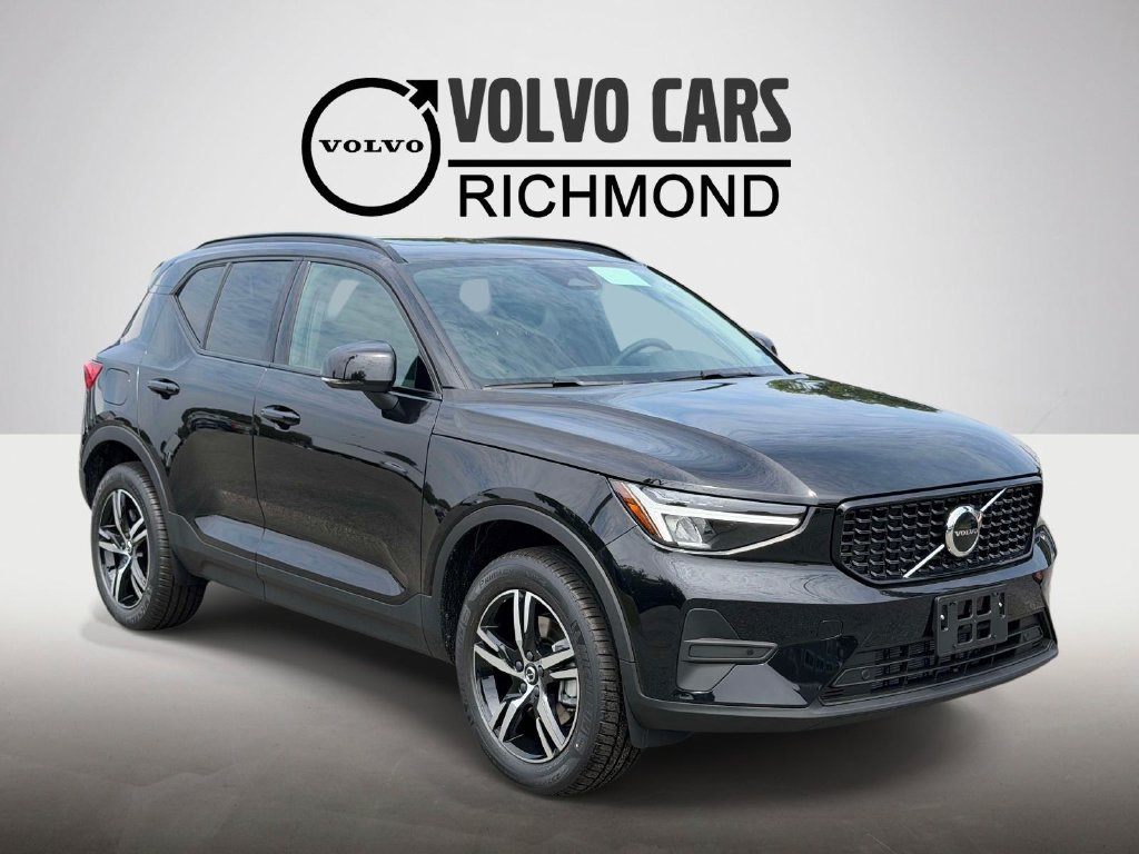 2026 Volvo XC40 Core