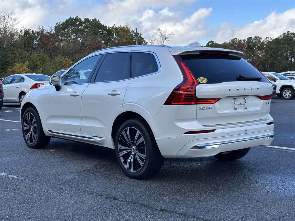 2022 Volvo XC60 B5 Inscription photo 3