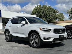 2021 Volvo XC40 Momentum SUV