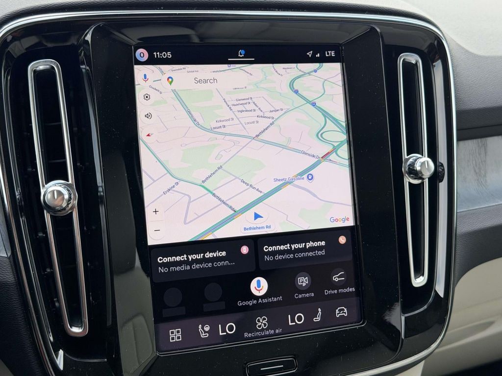 New 2026 Volvo XC40 B5 Ultra SUV