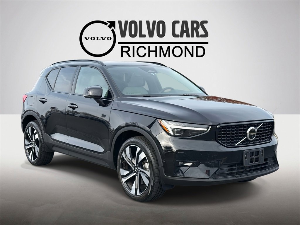 2023 Volvo XC40 Ultimate's photo