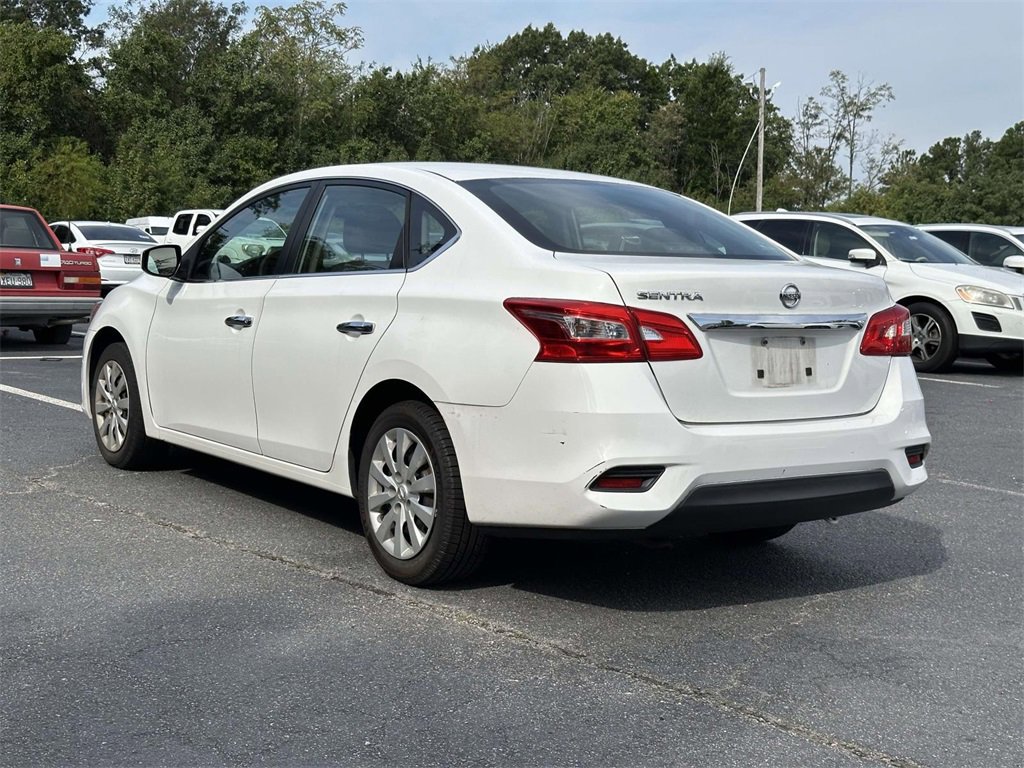 2016 Nissan Sentra S photo 3