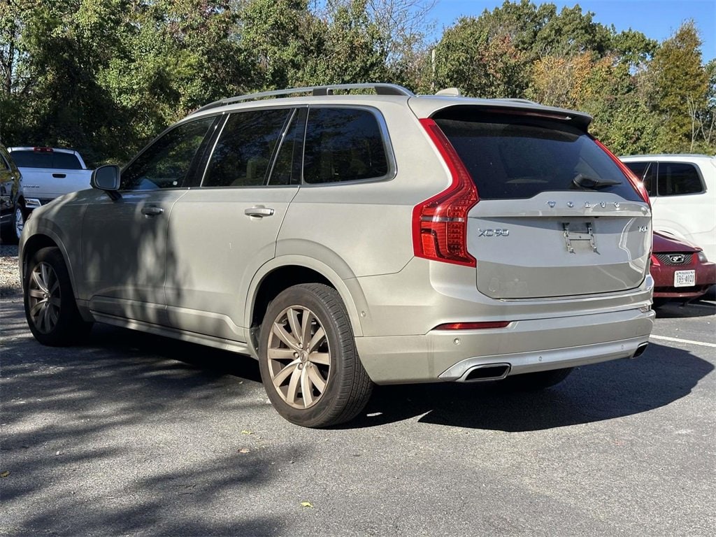 Used 2016 Volvo XC90 T6 Momentum SUV