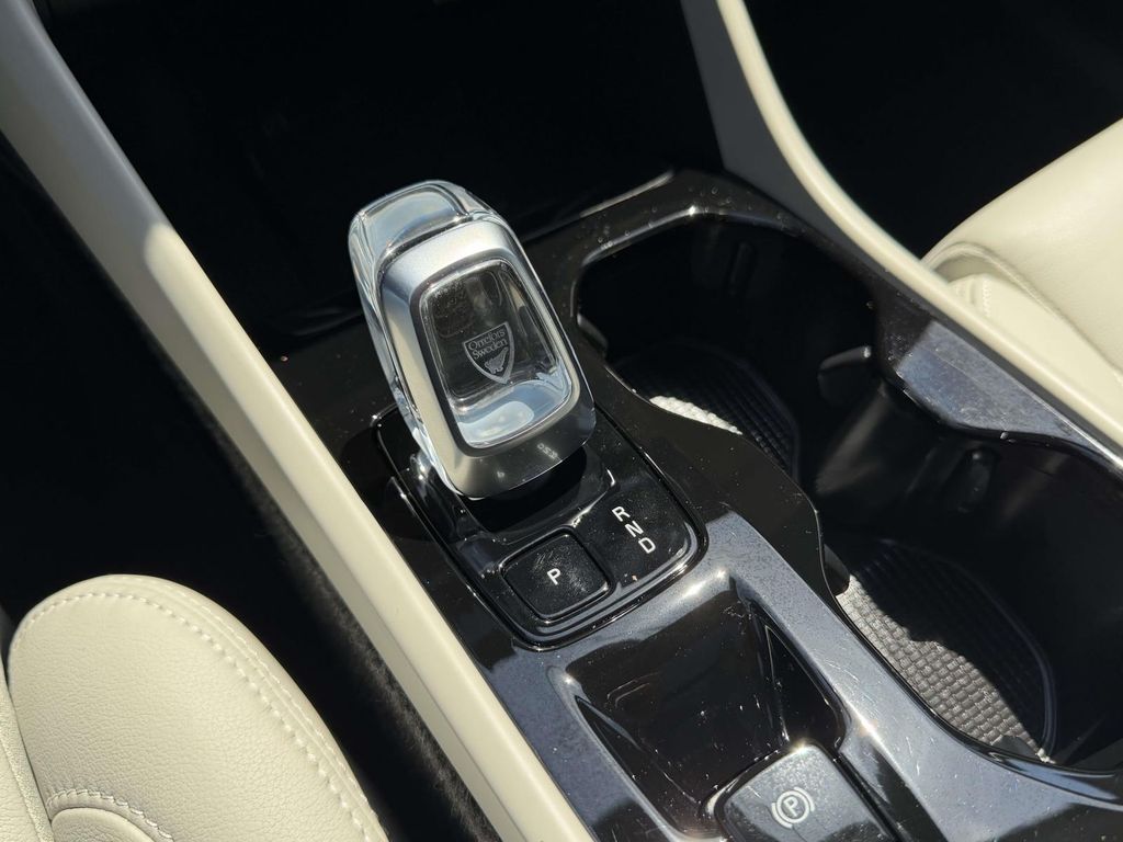 2026 Volvo XC40 Ultra - Photo 6