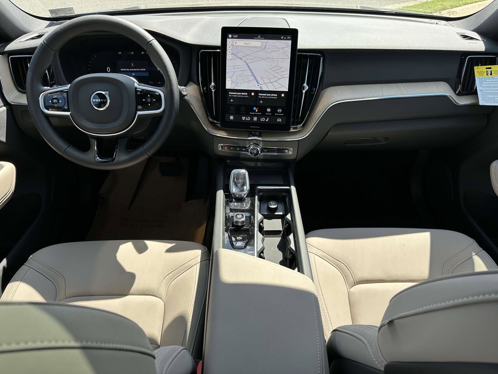 2026 Volvo XC60 B5 Core photo 2