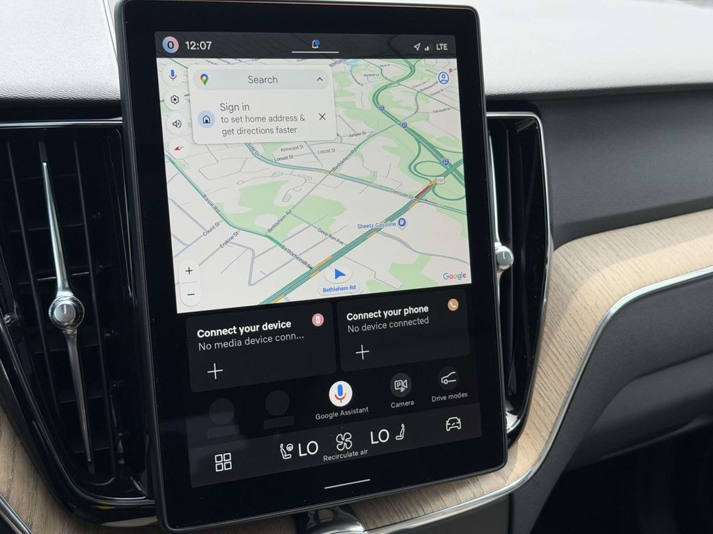New 2026 Volvo XC60 plug-in hybrid T8 Plus SUV