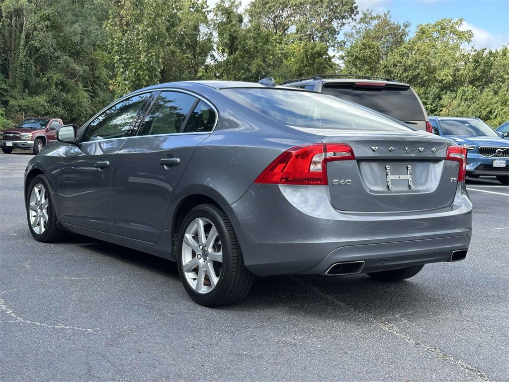 2016 Volvo S60 T5 Drive-E Premier photo 2