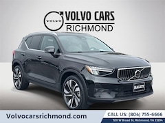 2024 Volvo XC40 B5 Plus Bright Theme SUV