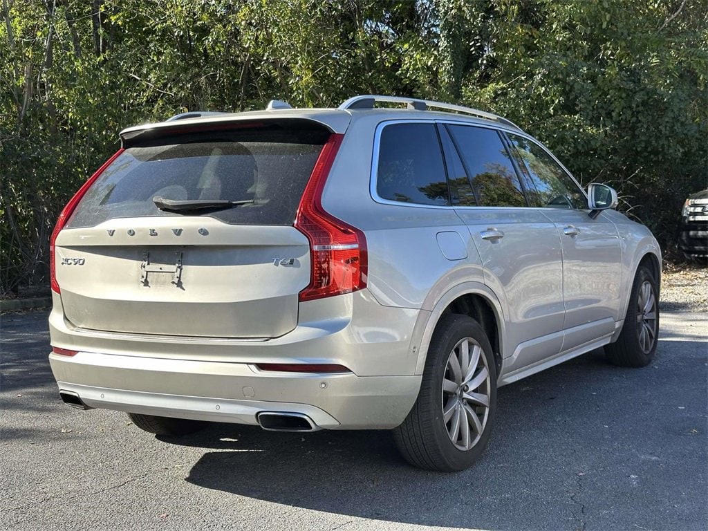 Used 2016 Volvo XC90 T6 Momentum SUV