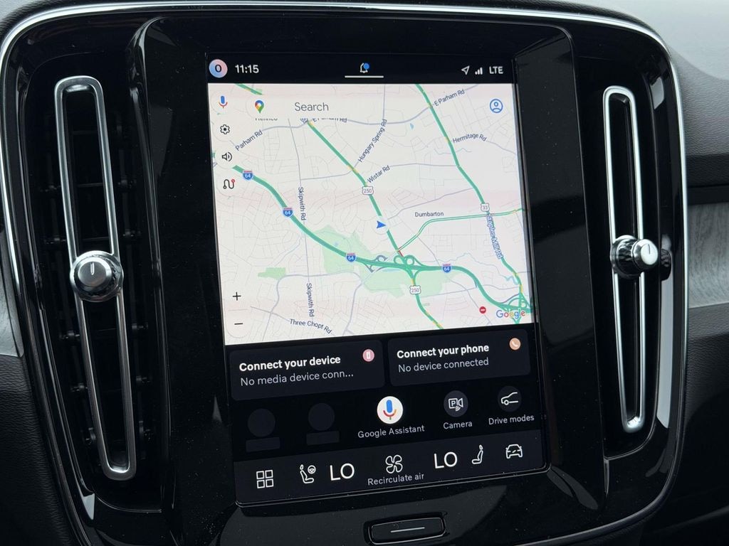 New 2026 Volvo XC40 B5 Plus SUV