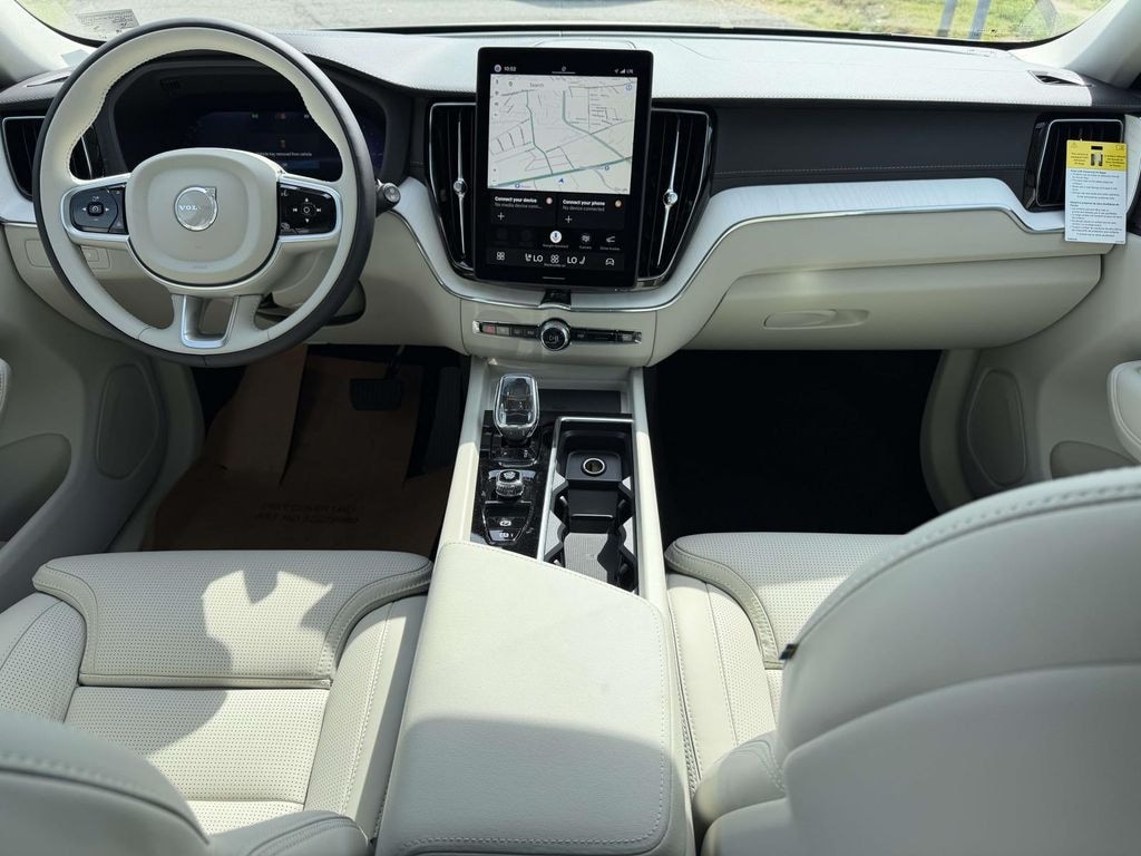 New 2026 Volvo XC60 plug-in hybrid T8 Ultra SUV
