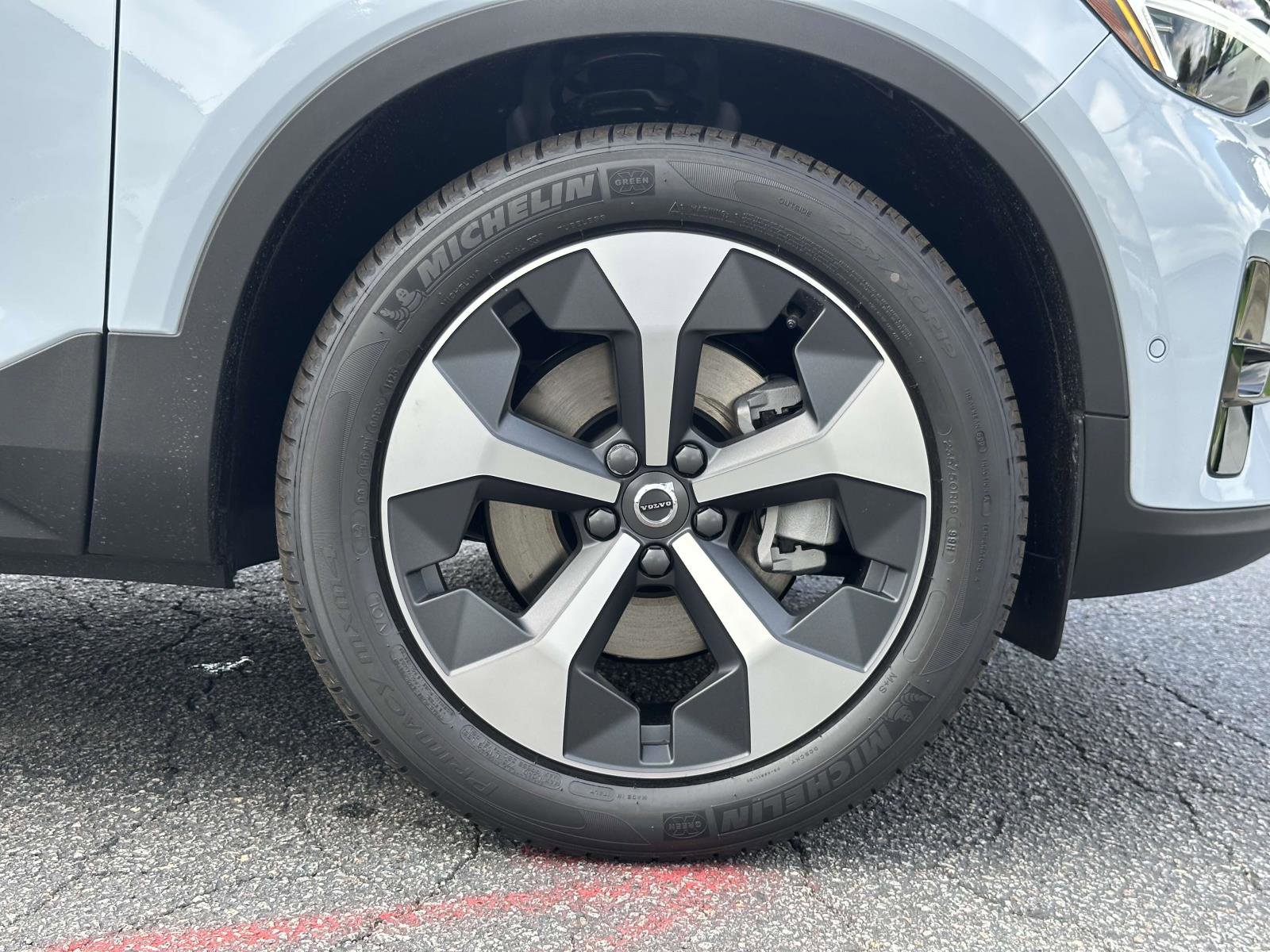 2026 Volvo XC40 Plus - Photo 24