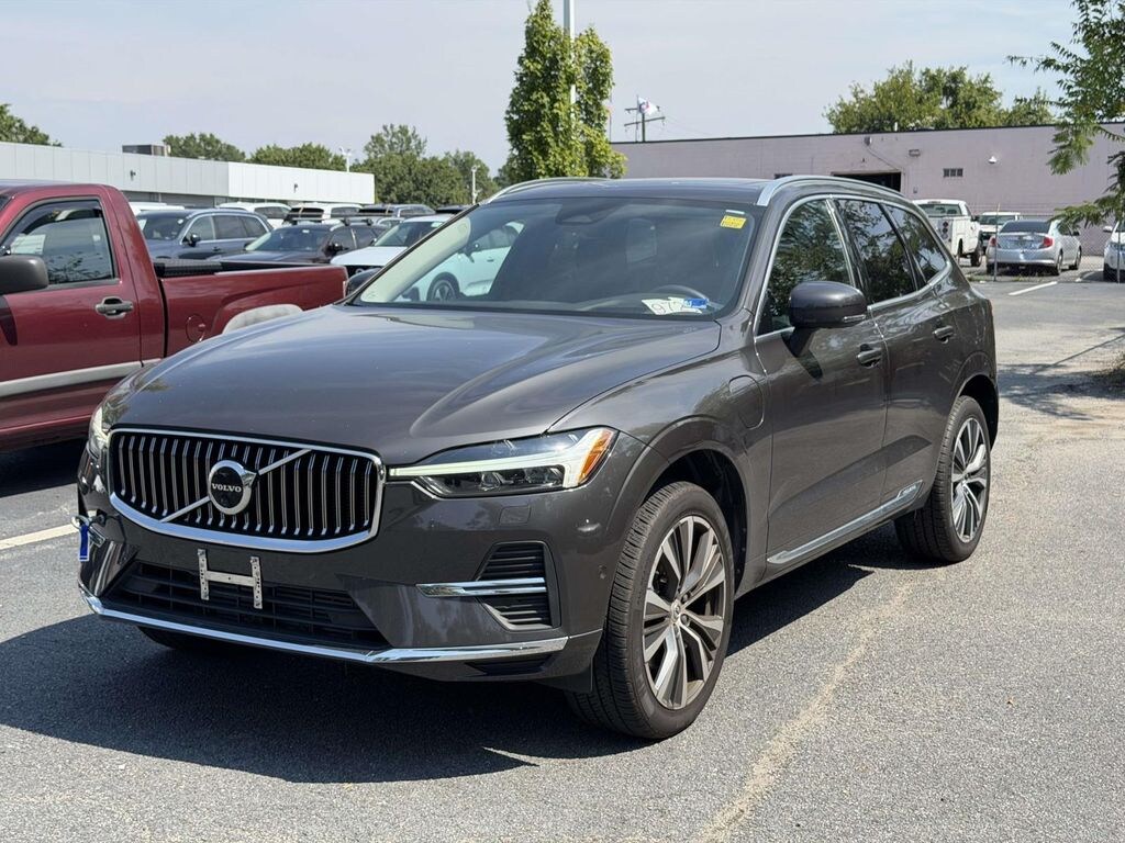 Used 2022 Volvo XC60 Recharge Plug-In Hybrid T8 Inscription Expression SUV