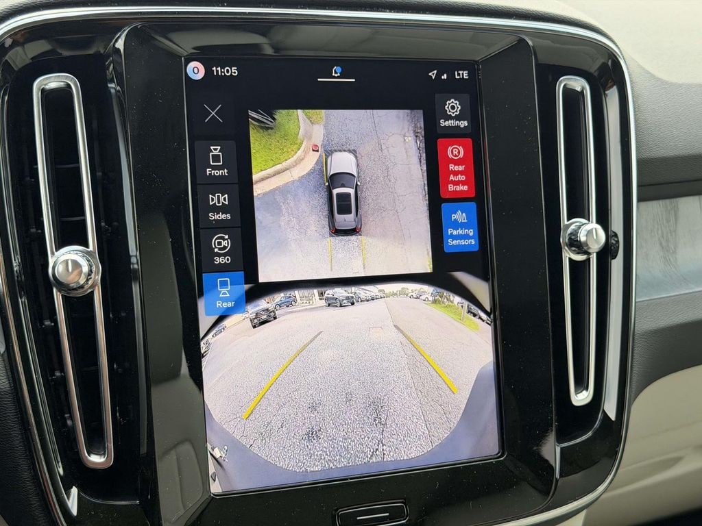 New 2026 Volvo XC40 B5 Ultra SUV