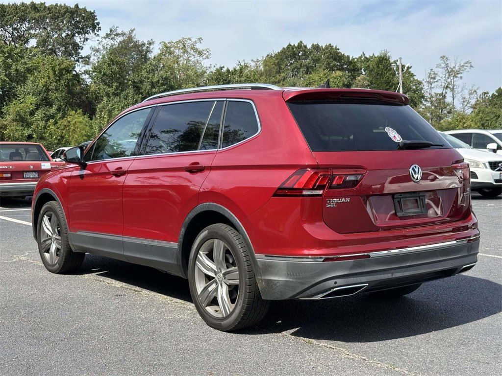 2018 Volkswagen Tiguan SEL Premium photo 2