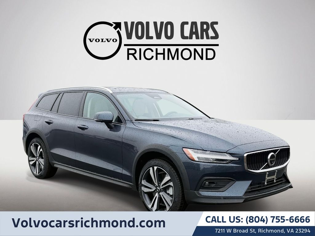 2026 Volvo V60 Cross Country B5 Plus AWD's photo