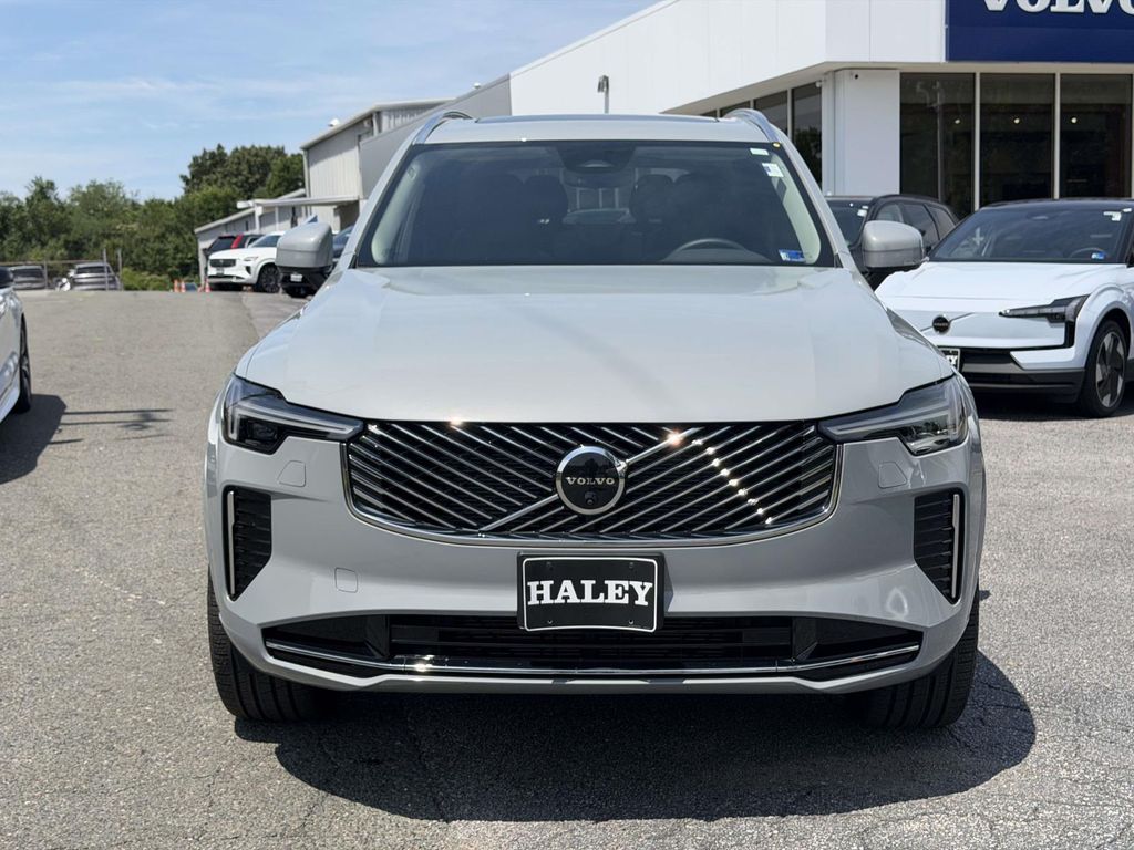 2026 Volvo XC90 Plus - Photo 23