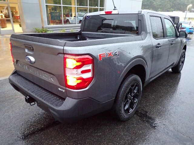 2022 Ford Maverick XLT photo 2