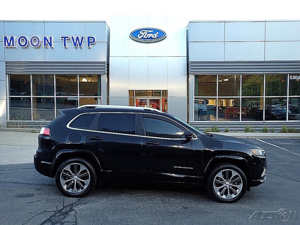 Used 2019 Jeep Cherokee Overland 4x4 SUV