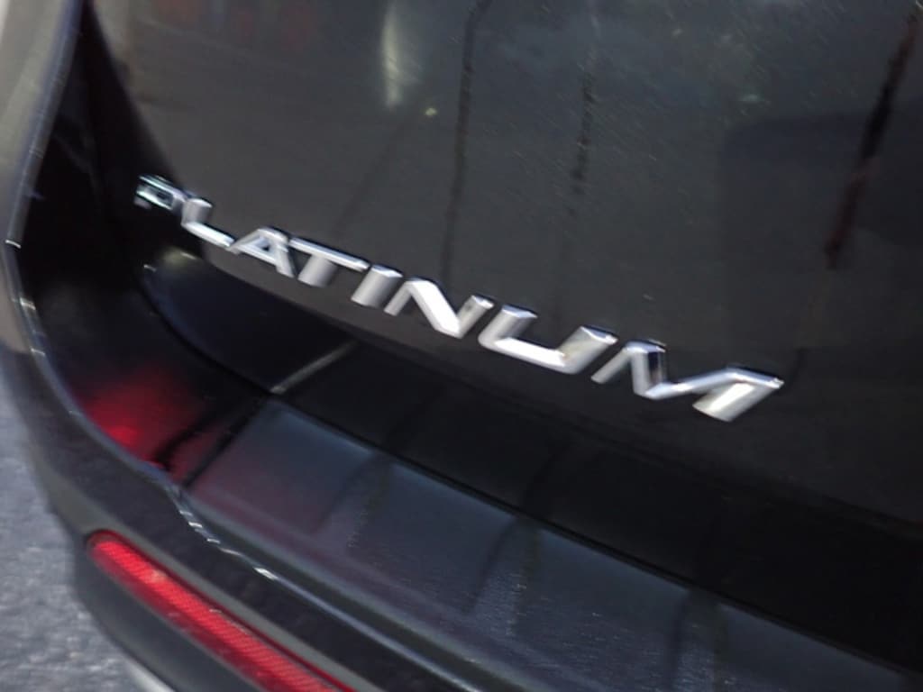 Used 2025 Ford Explorer Platinum SUV