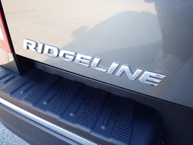 2019 Honda Ridgeline RTL photo 4