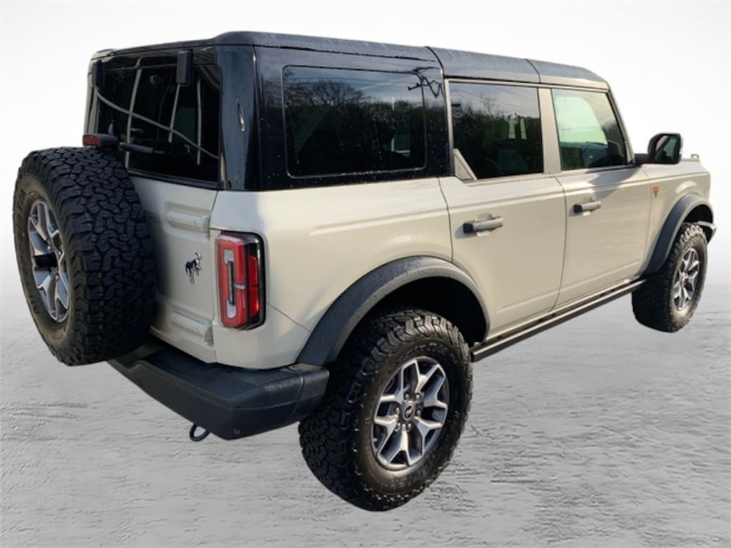 Certified 2025 Ford Bronco Badlands SUV