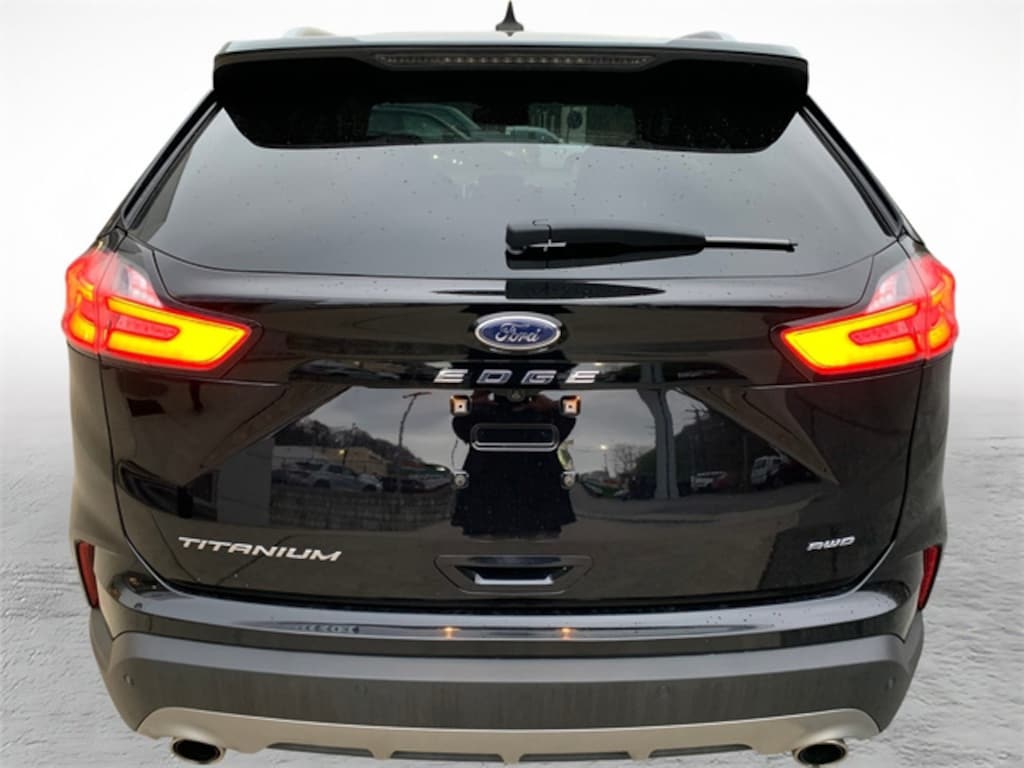 Used 2022 Ford Edge Titanium SUV