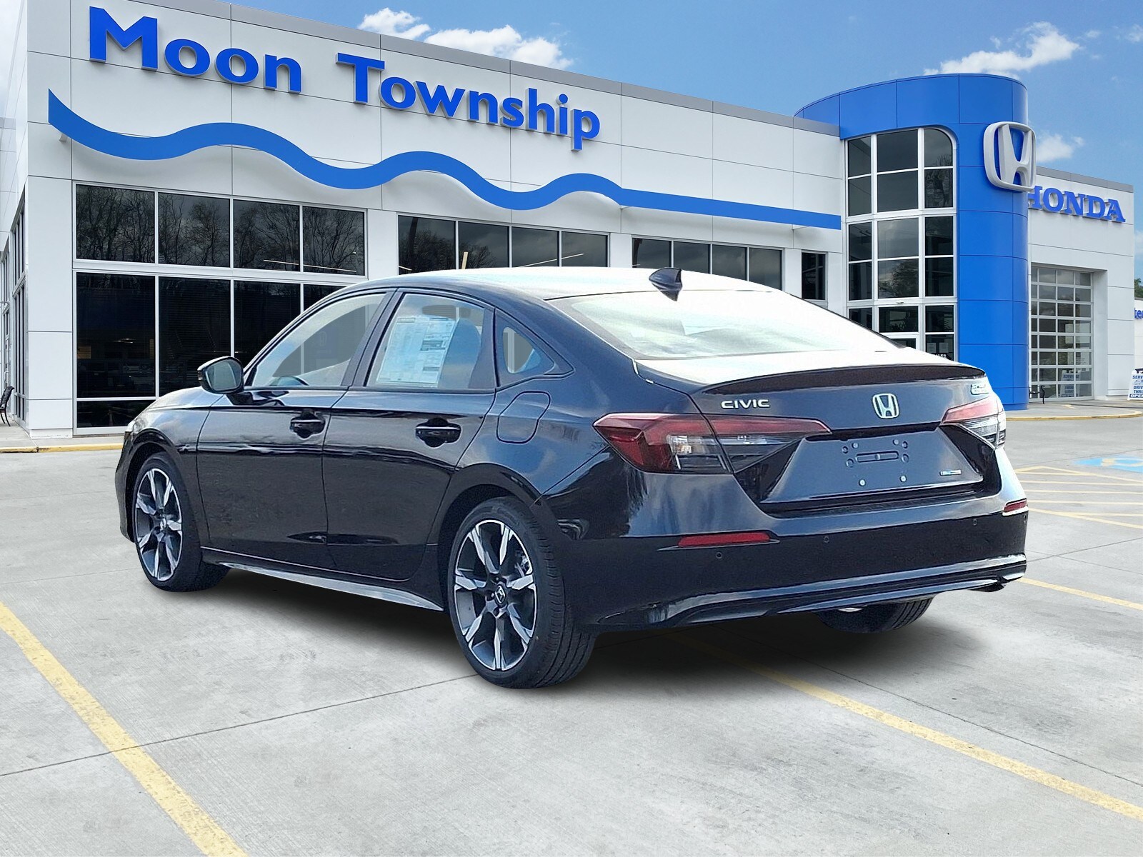 2025 Honda Civic Hybrid Sport Touring photo 3