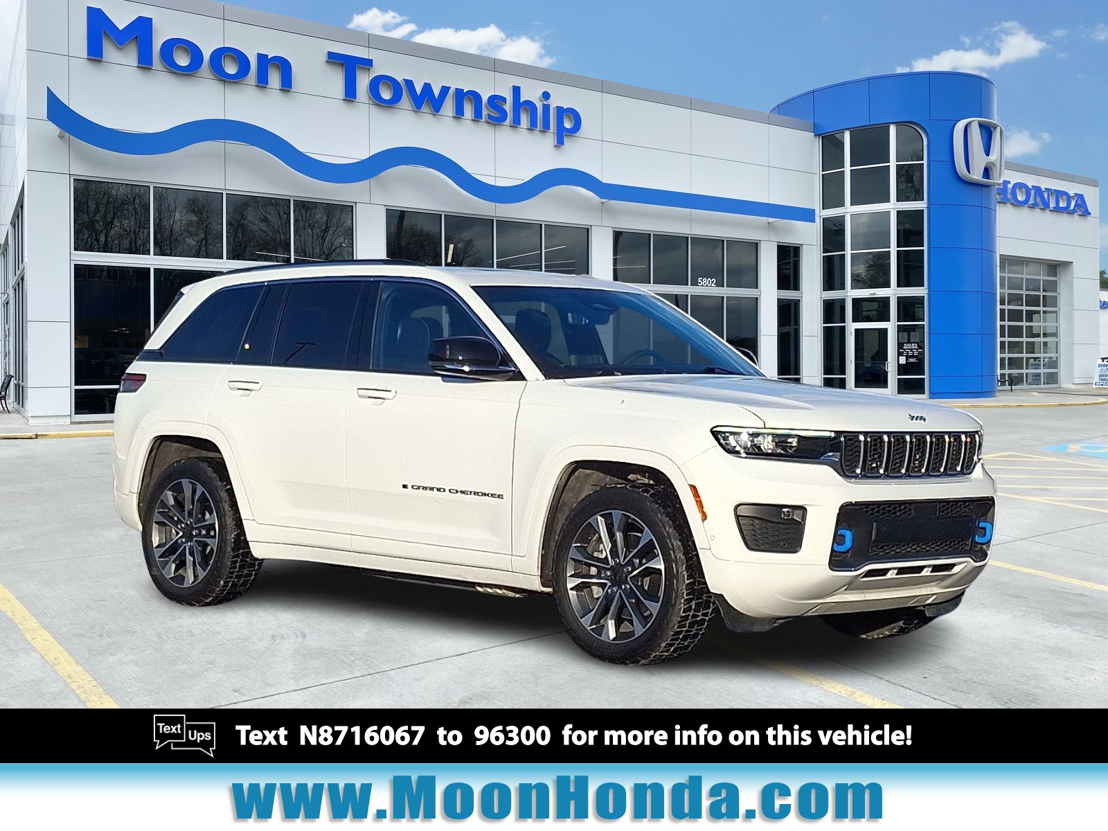 2022 Jeep Grand Cherokee Overland 4xe's photo