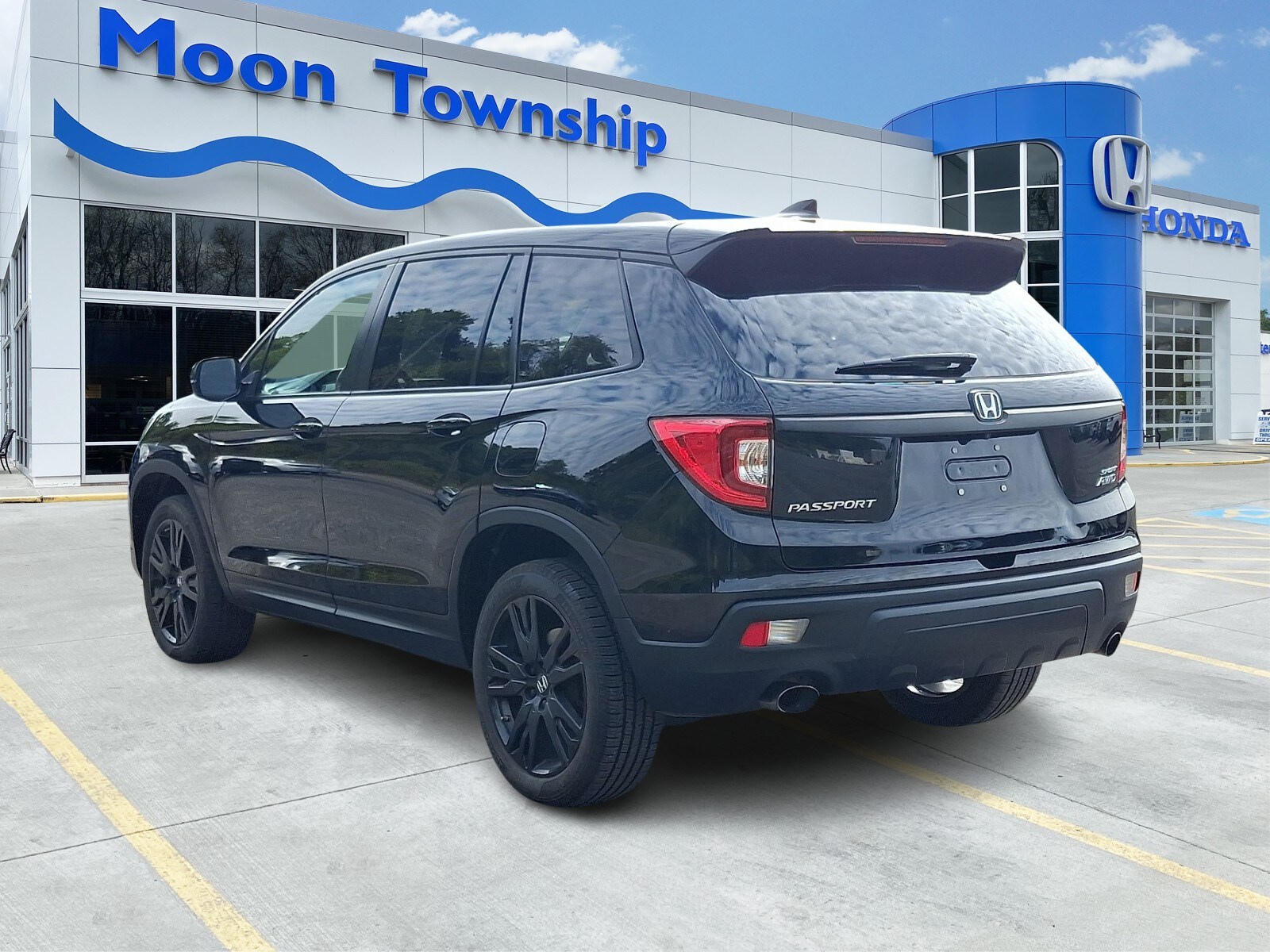 2021 Honda Passport Sport photo 3