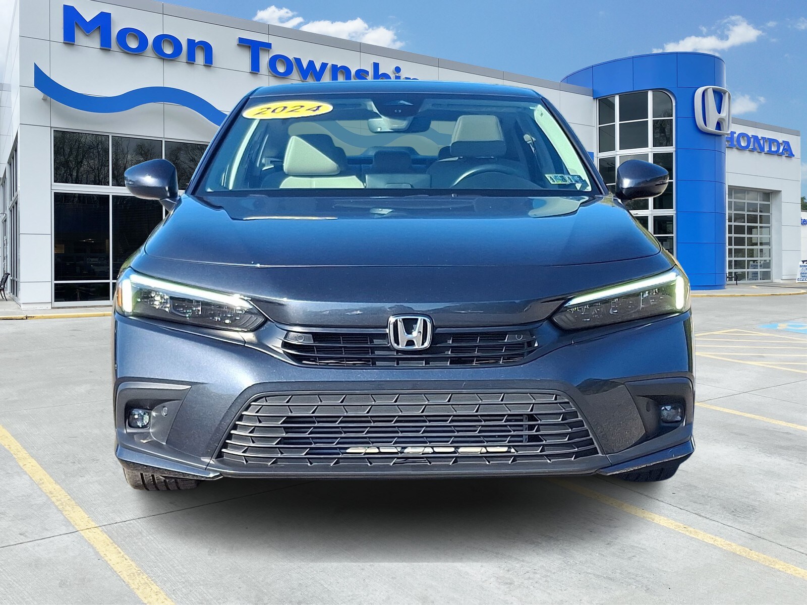 2024 Honda Civic Touring photo 2
