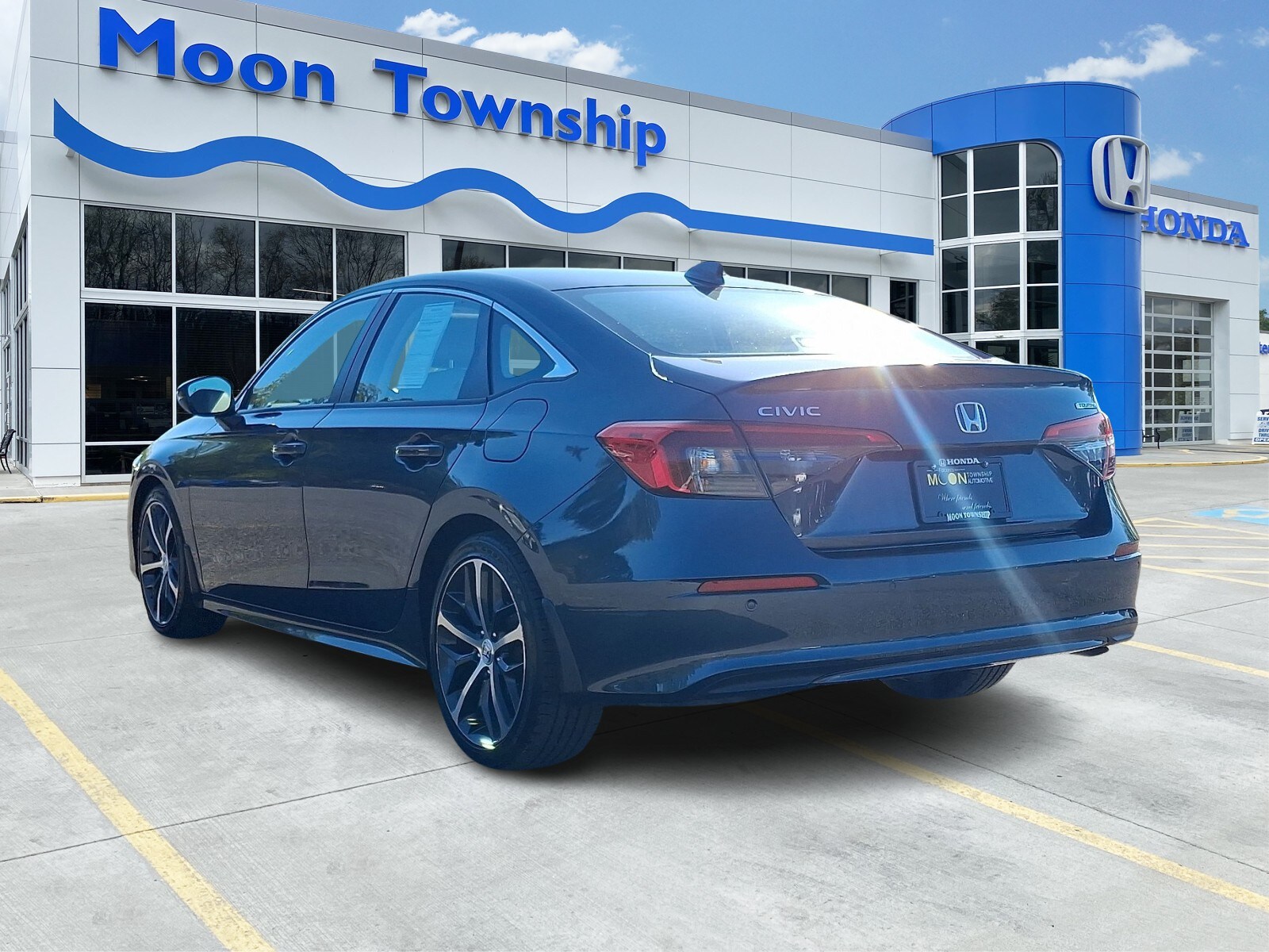 2024 Honda Civic Touring photo 4