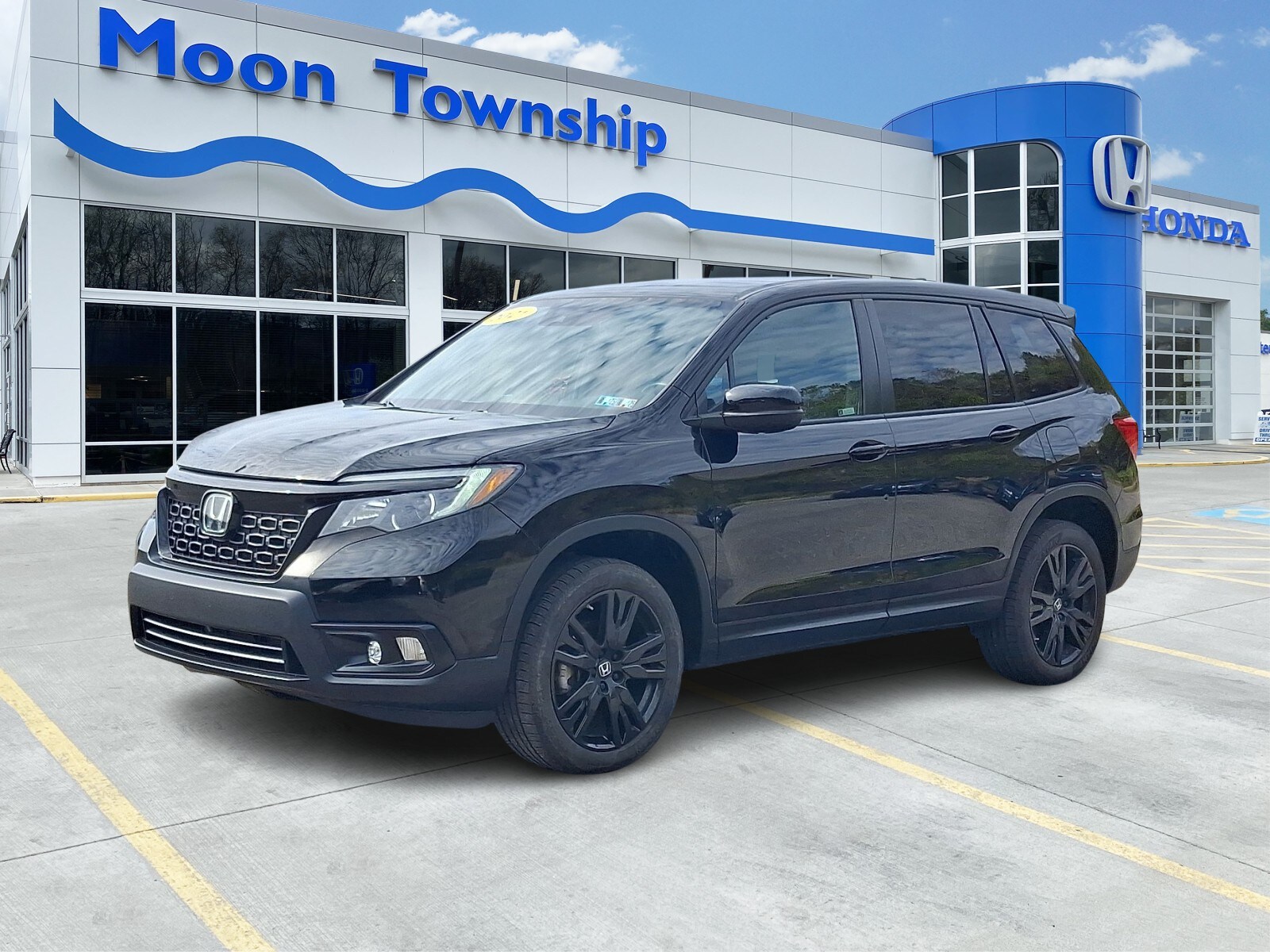2021 Honda Passport Sport photo 2