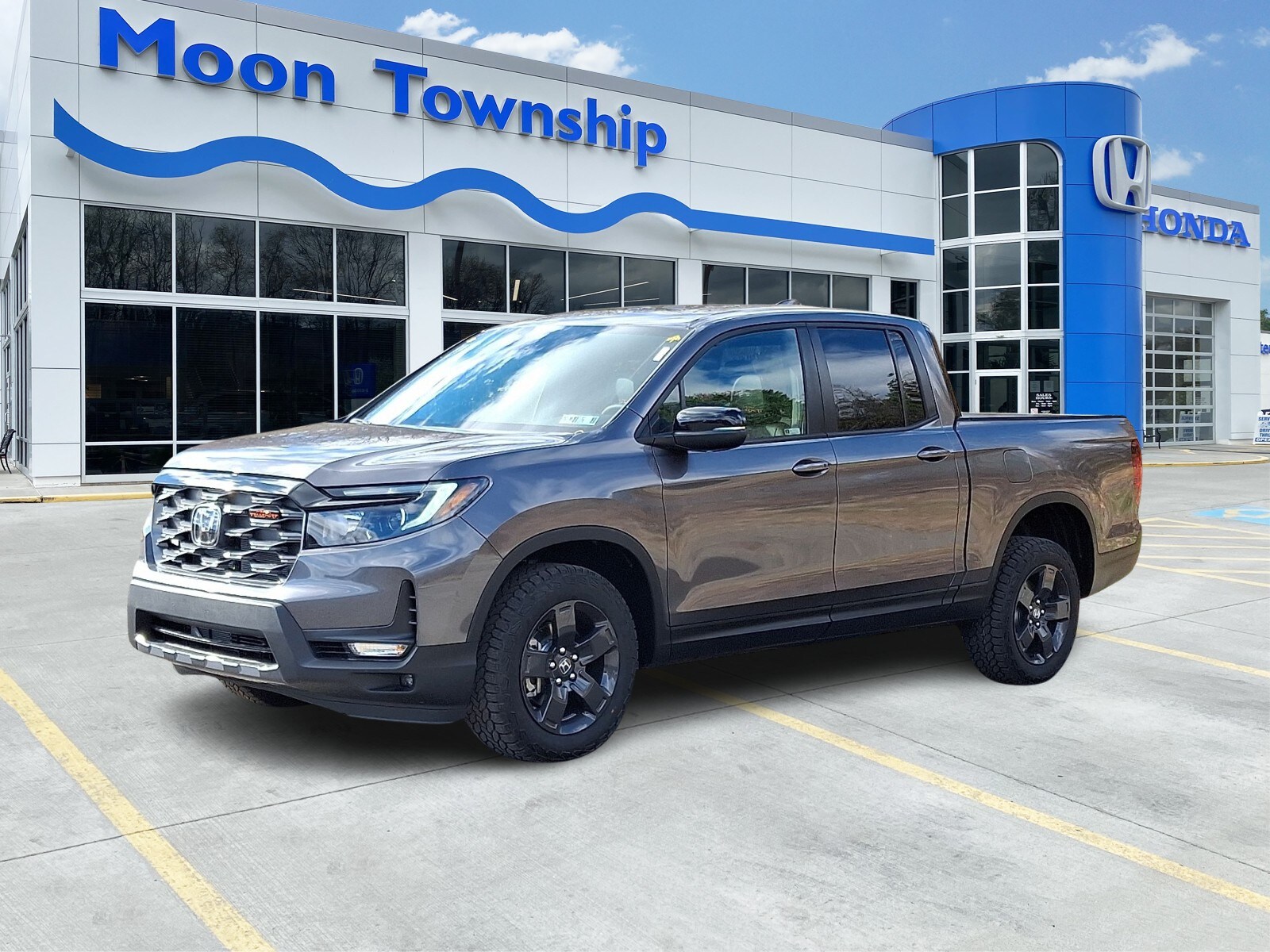 2026 Honda Ridgeline TrailSport photo 2