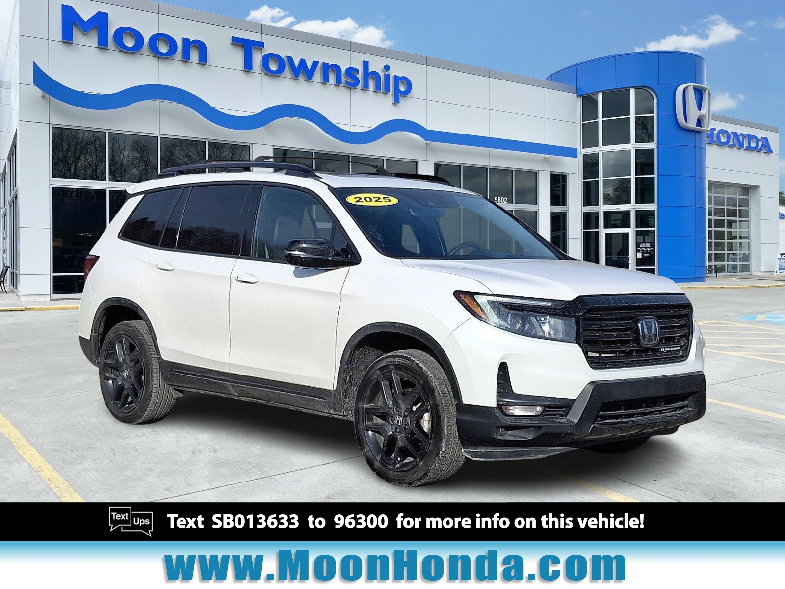 2025 Honda Passport Black Edition's photo