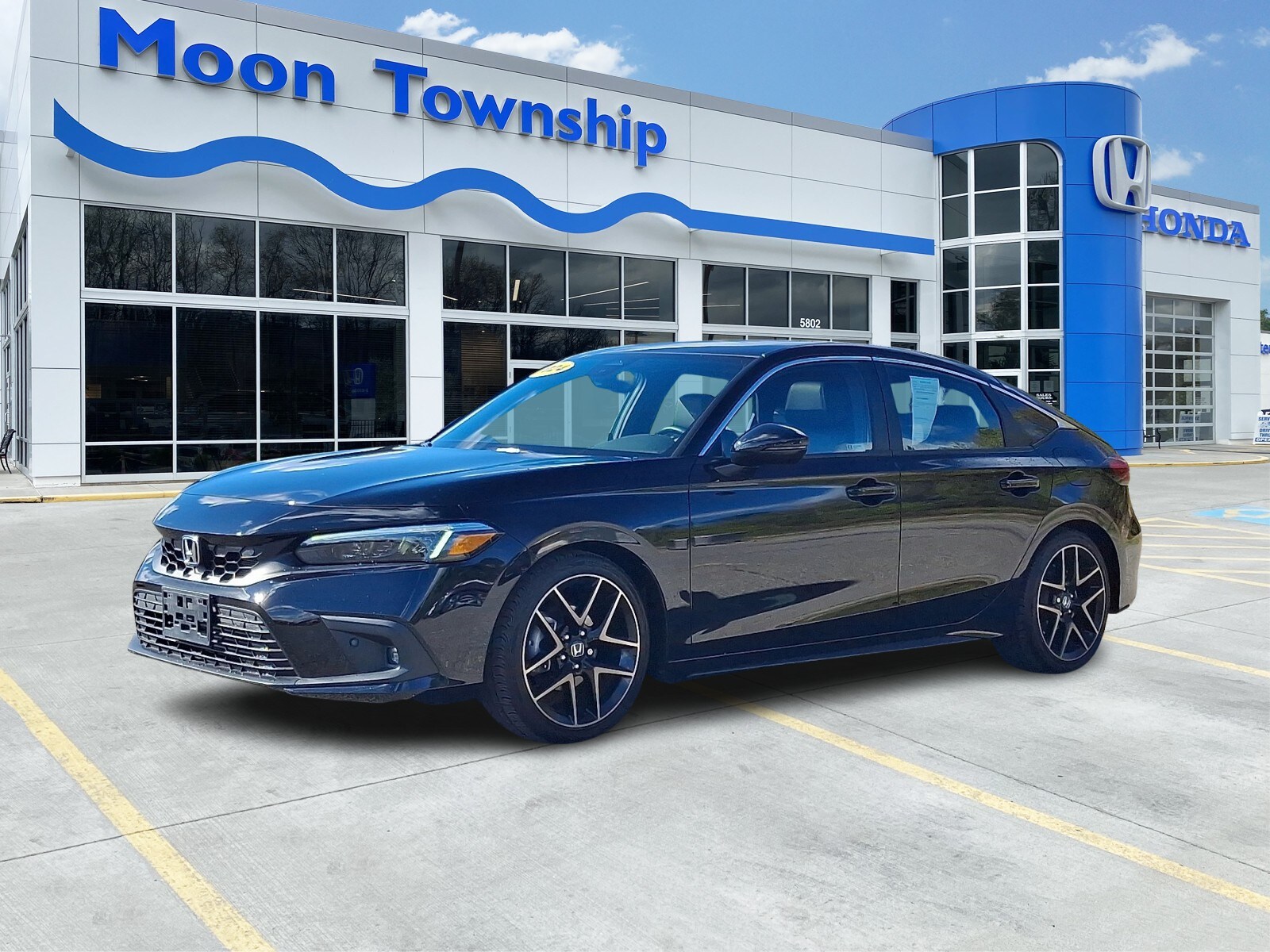 2024 Honda Civic Sport Touring photo 3