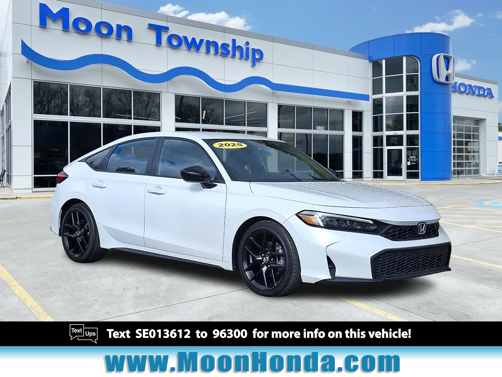 2025 Honda Civic Hatchback Sport's photo