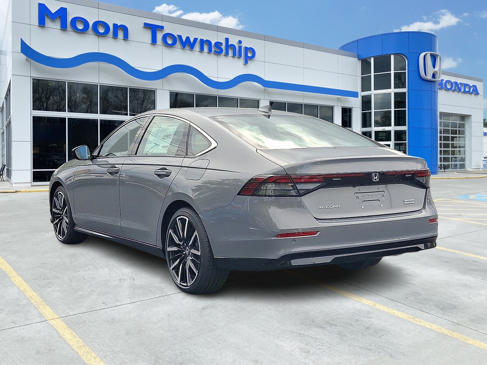 2025 Honda Accord Hybrid Touring photo 3