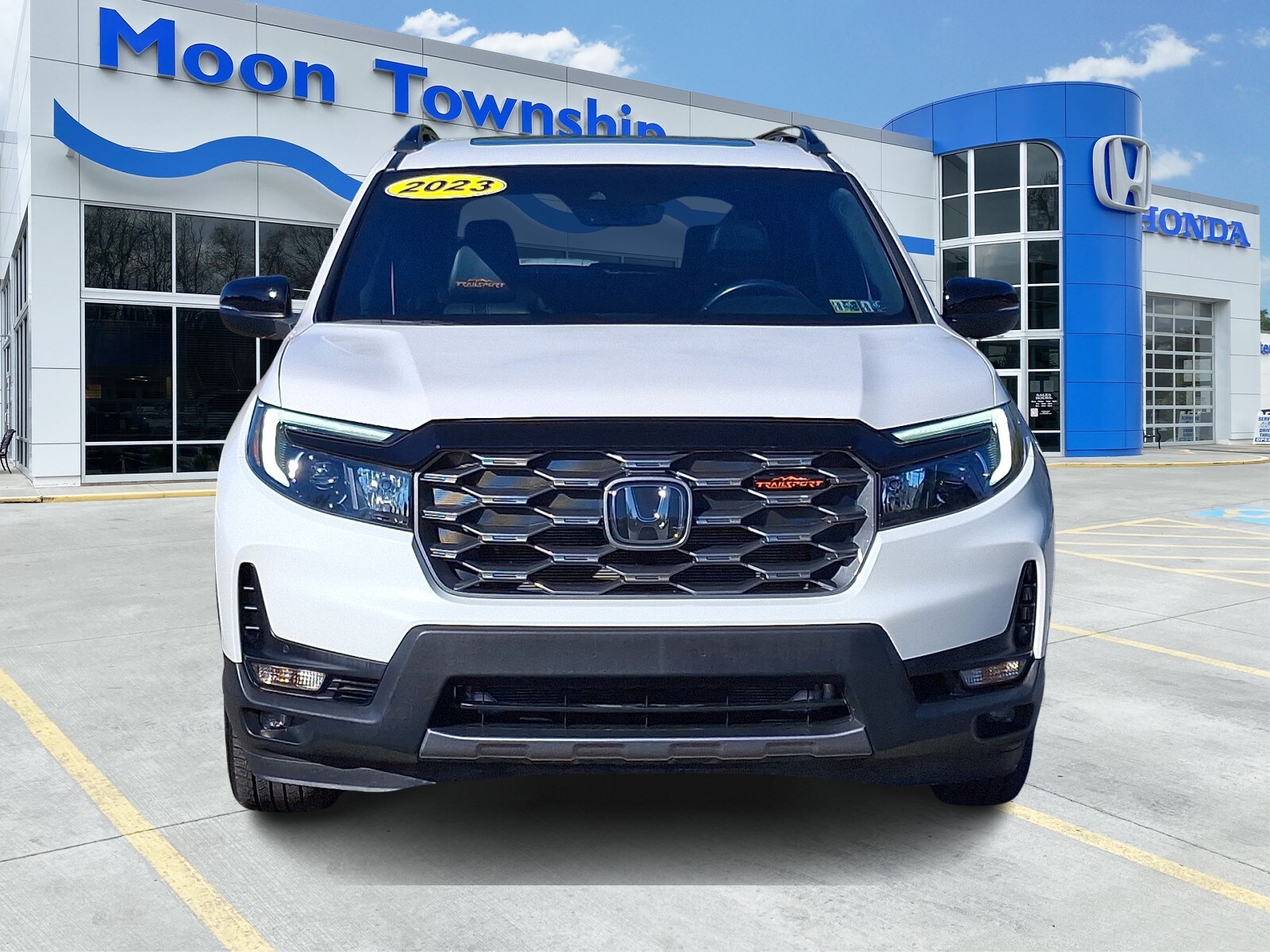 2023 Honda Passport TrailSport photo 2