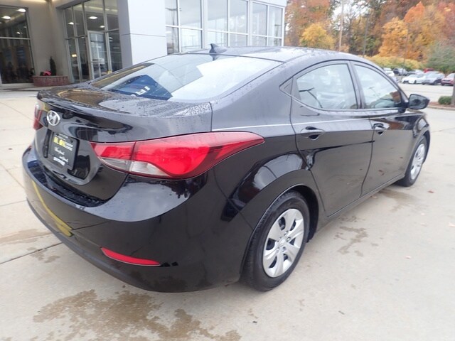 Used 2016 Hyundai Elantra SE with VIN 5NPDH4AE0GH669538 for sale in Moon Township, PA
