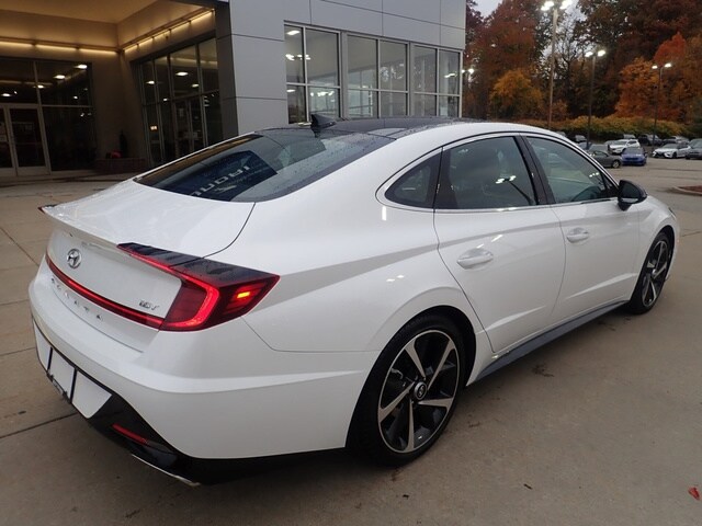 2023 Hyundai Sonata SEL Plus photo 2