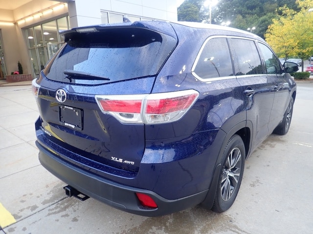 Used 2016 Toyota Highlander XLE with VIN 5TDJKRFH4GS286748 for sale in Moon Township, PA