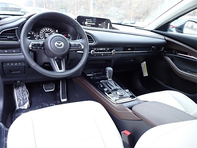 2025 Mazda CX-30 Premium - Photo 13